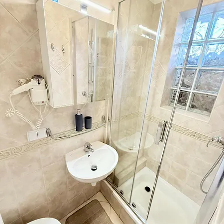 Quarto em Acomodações Particulares Pod Szymoszkową Centrum , 10 Minut Do Krupówek *
