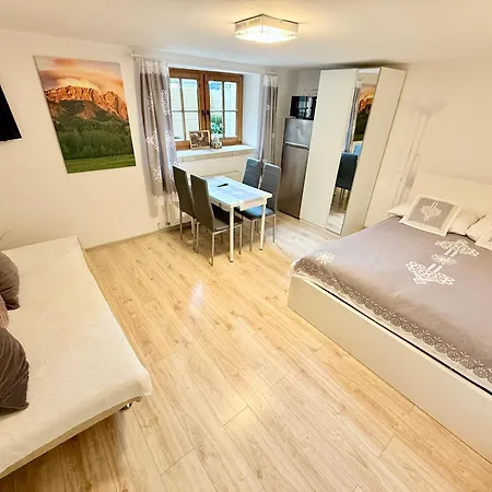 Pod Szymoszkową Centrum , 10 Minut Do Krupówek Quarto em Acomodações Particulares
